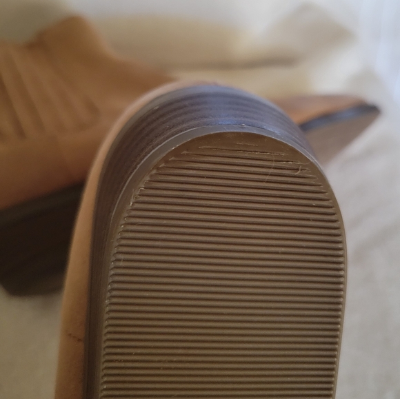 UNIVERSAL THREAD POINTED TOE LOW BLOCK HEEL ANKLE BOOTIE - Picture 10 of 12